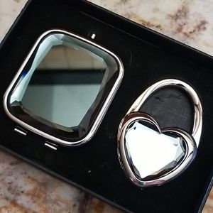 Beautiful metallic mirror and purse hanger set